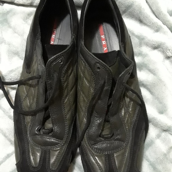 GREAT CONDITION PRADA SNEAKER - Picture 3 of 4